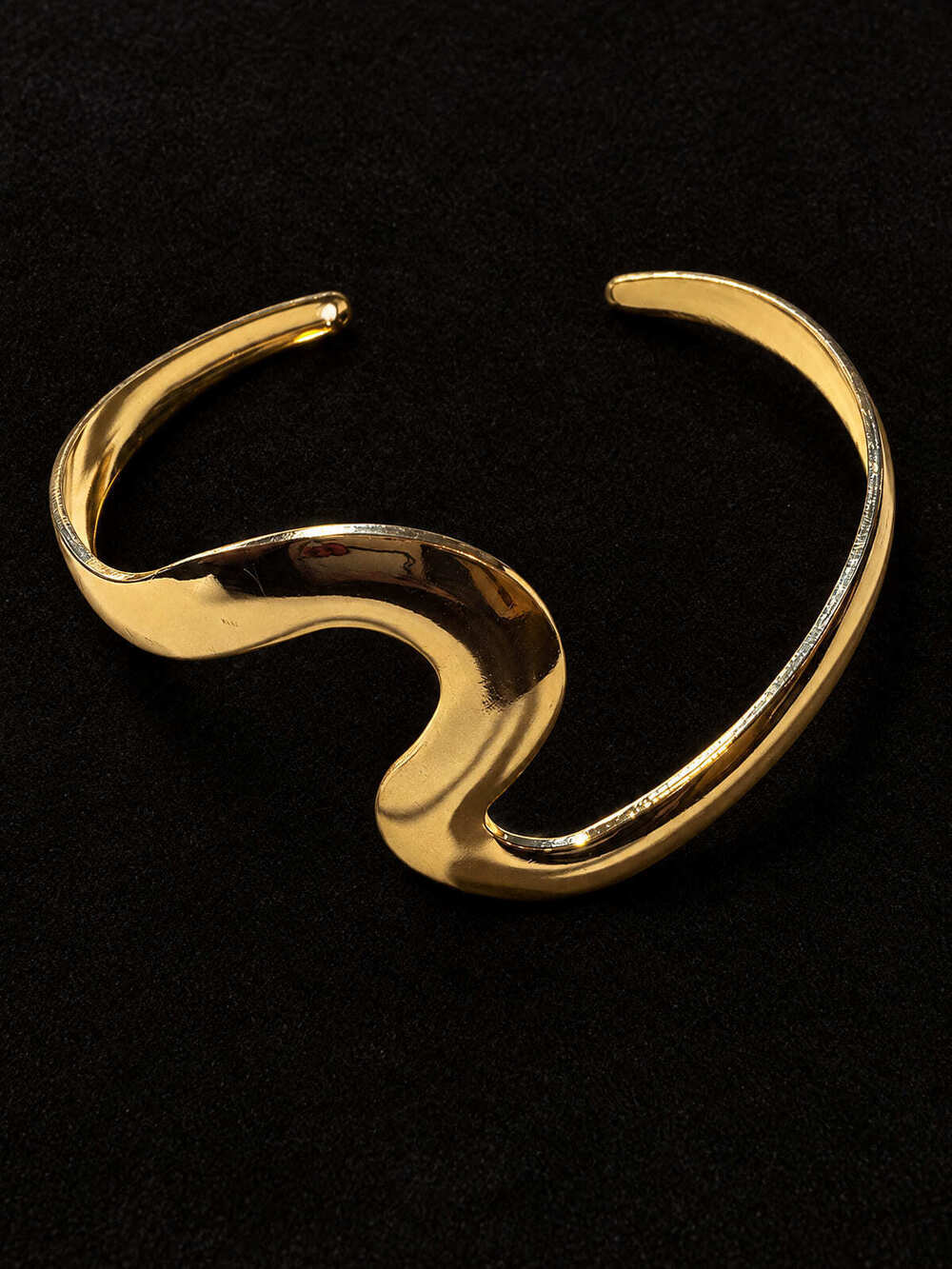 ⚜️ Gold-Tone Cuff | Sculptural Wave Open Bangle | Statement Bracelet 💗